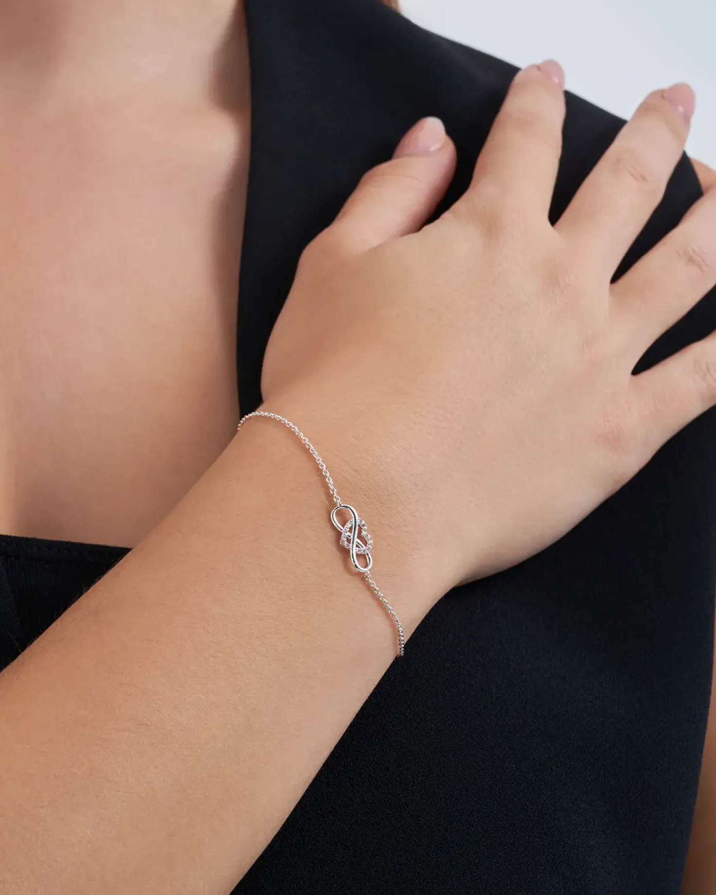 Armband mit Anhänger - Infinity Heart